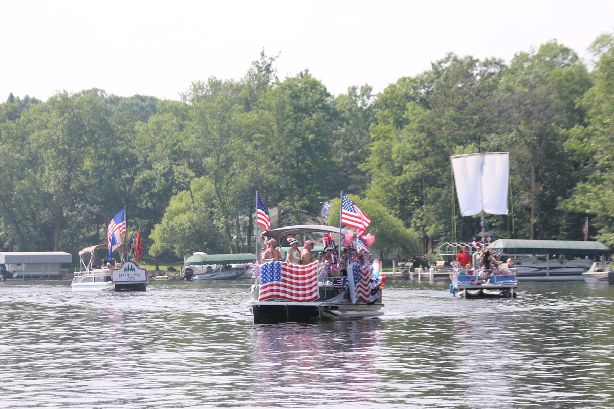 2019-lsa-boat-parade 2019-lsa-boat-parade